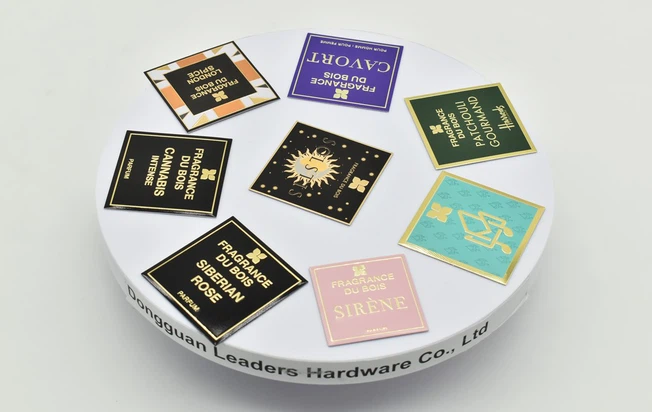 perfume-bottle-nameplate perfume-bottle-nameplate